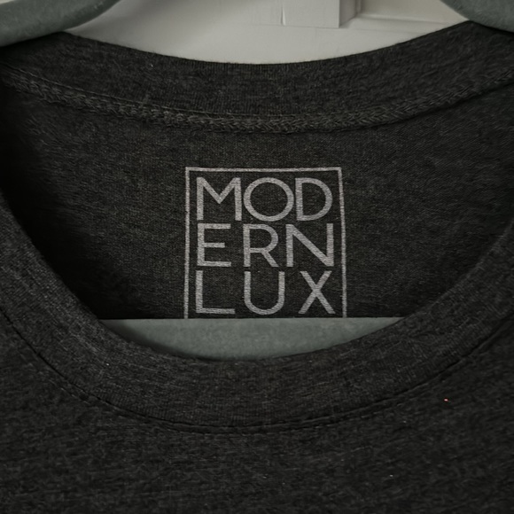 Modernlux Peace Love Graphic T Size Medium. NWOT. - Picture 3 of 7